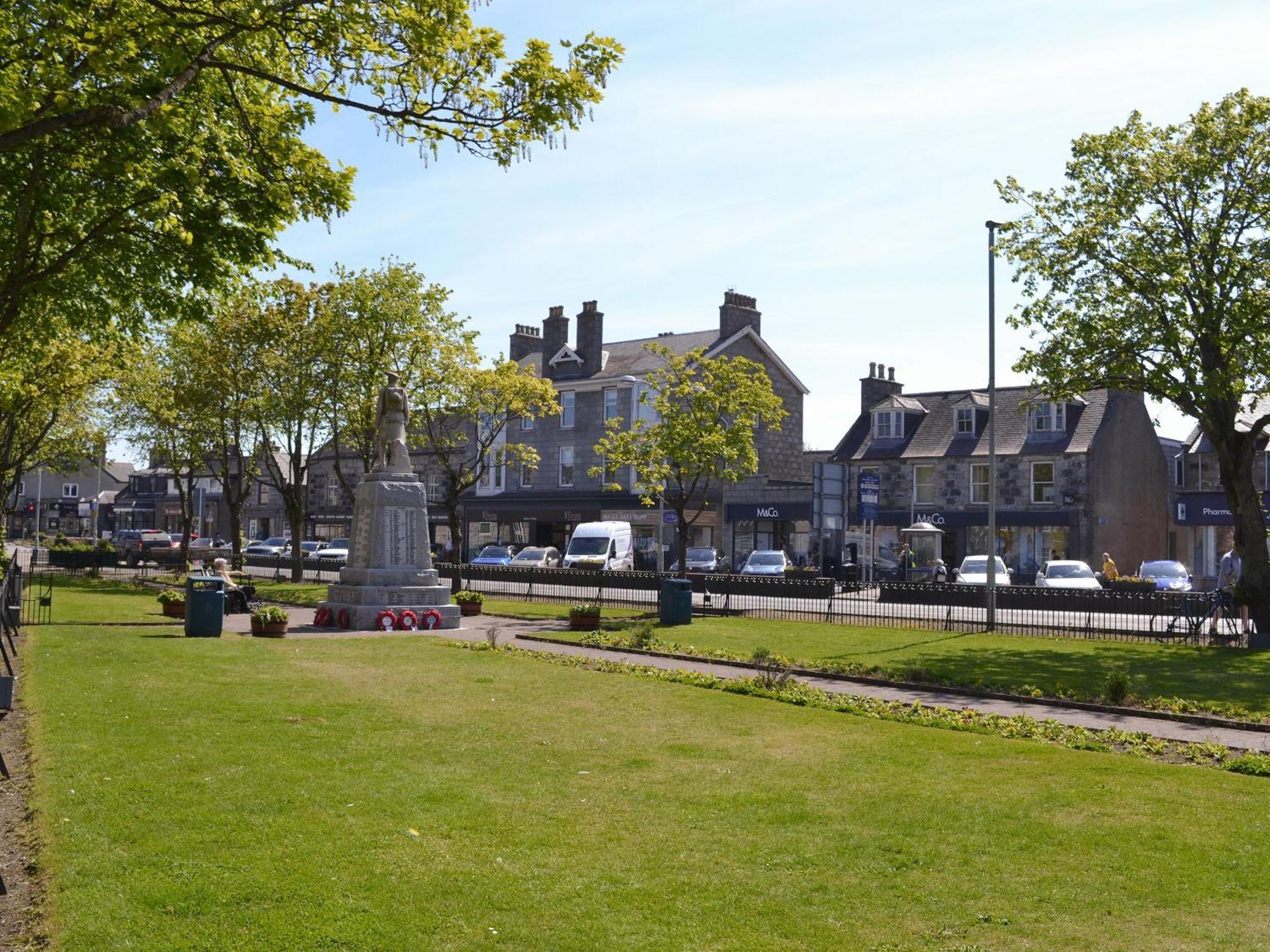 Inver House Apartment Inverurie Bagian luar foto