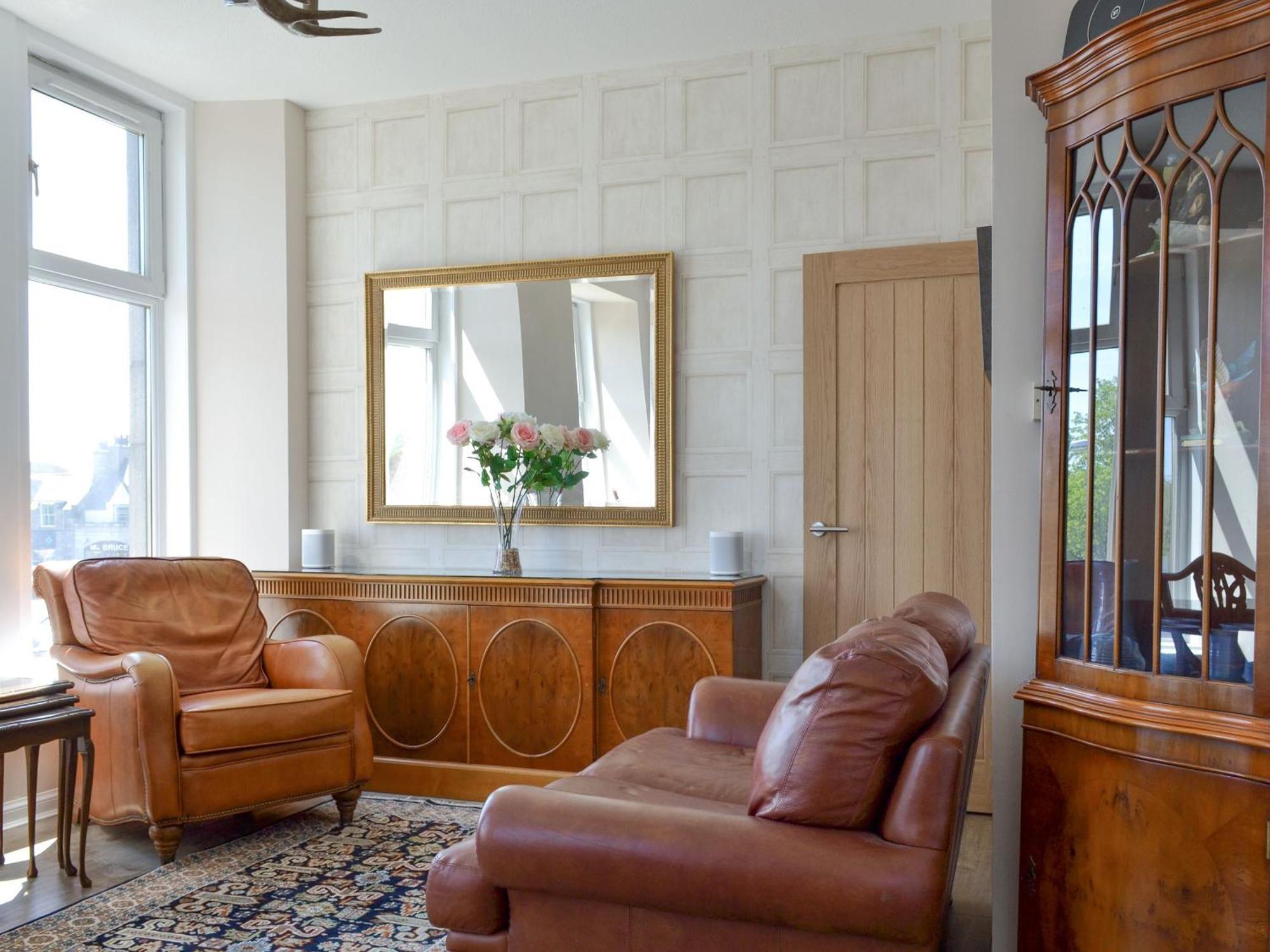 Inver House Apartment Inverurie Bagian luar foto